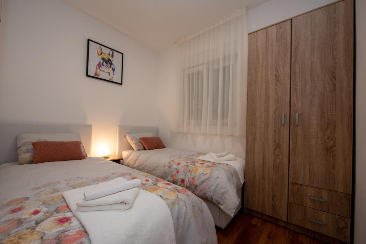 Apartment Miss Tina Trogir Exterior photo